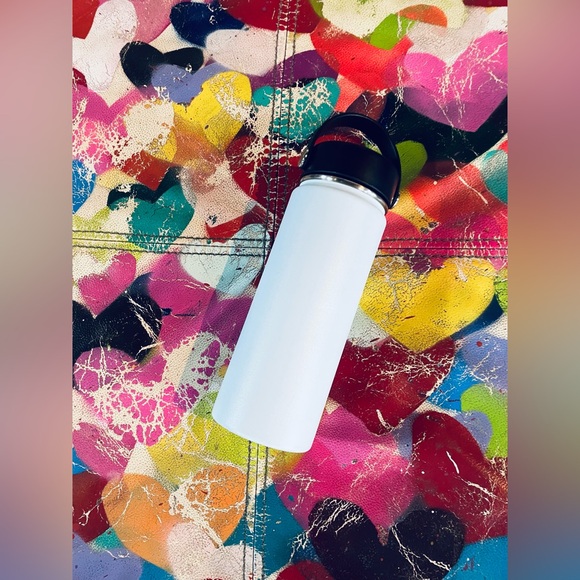 Hydro flask bottle 18oz - Picture 2 of 3